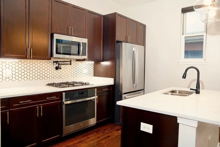 Dream Townhome — 721 W 15th 4